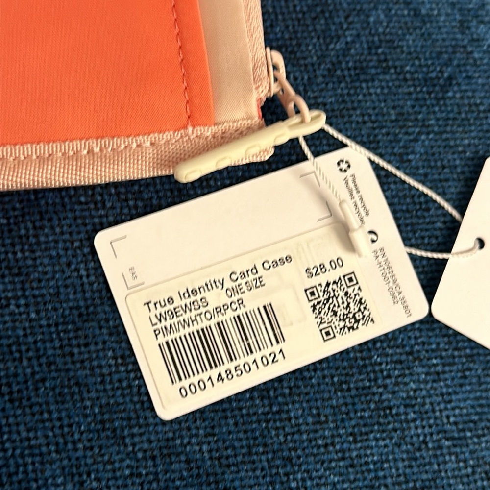 Lululemon True Identity Card Case Pink Mist/White Opal/Raspberry Cream NWT - Picture 3 of 5